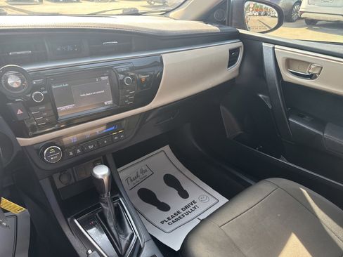 Used 2016 Toyota Corolla LE FWD image 12