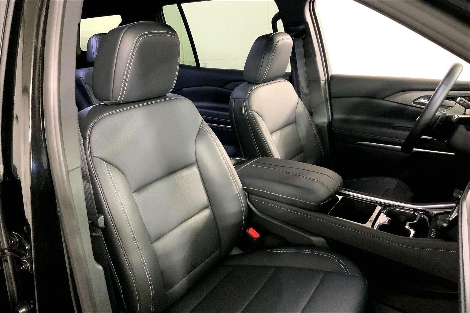 Used 2026 Chevrolet Traverse LT w/ Driver Confidence Package FWD image 7