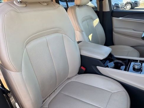 Used 2022 Jeep Grand Cherokee Limited w/ Luxury Tech Group II image 27