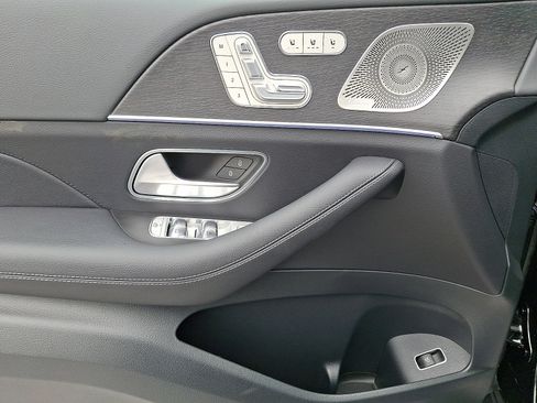 Used 2026 Mercedes-Benz GLS 450 4MATIC image 14