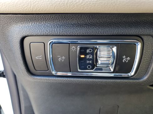 New 2026 Lincoln Corsair Reserve image 15