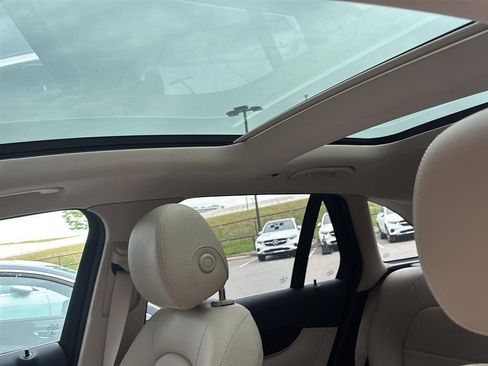 Certified 2017 Mercedes-Benz GLC 300 image 14