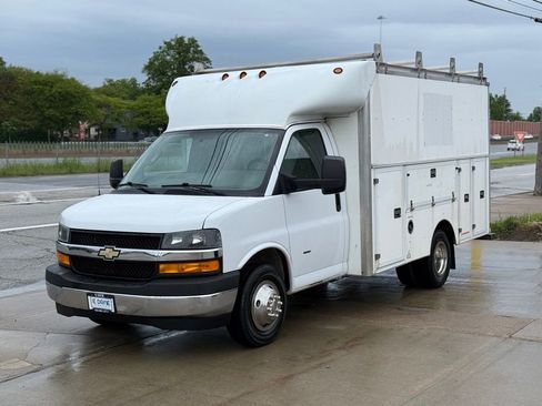 Used 2019 Chevrolet Express 3500 w/ Power Convenience Package RWD image 1