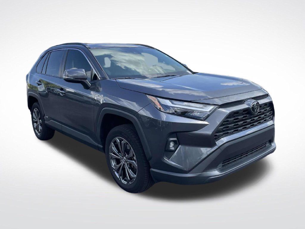 Used 2025 Toyota RAV4 XLE Premium w/ Weather Package AWD/4WD image 9