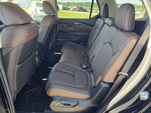 Used 2024 Honda Pilot Elite image 12