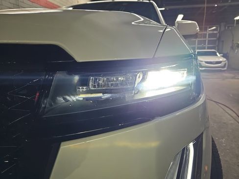 Certified 2024 Cadillac Escalade ESV Sport Platinum image 32