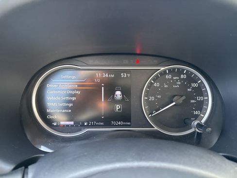 Used 2019 Nissan Kicks SV FWD image 11