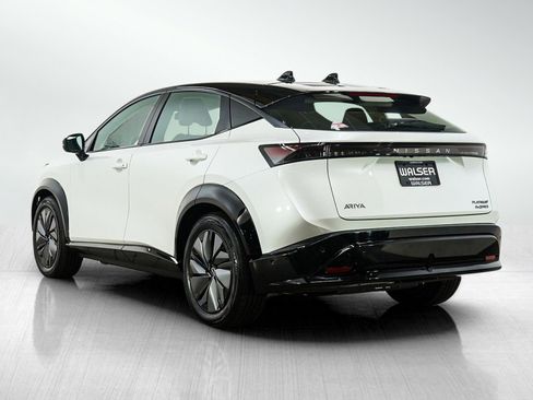 Used 2023 Nissan Ariya AWD/4WD image 4