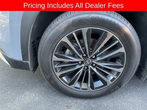 Used 2026 Toyota Grand Highlander AWD Hybrid image 2