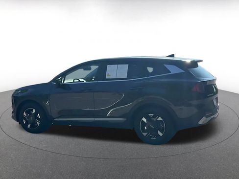 Used 2026 Kia Sportage LX FWD image 8
