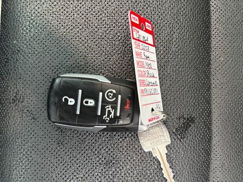 Used 2023 RAM 1500 Laramie AWD/4WD image 27