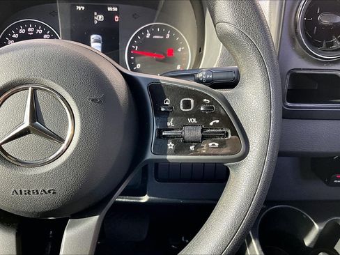 Used 2024 Mercedes-Benz Sprinter 2500 image 19