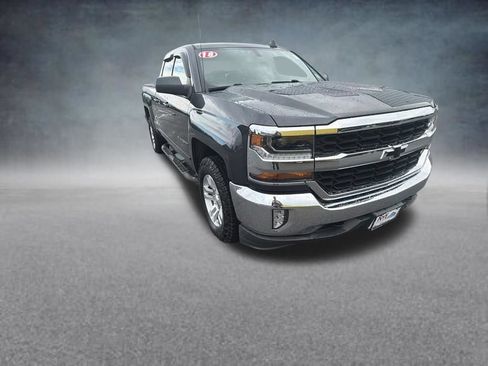 Used 2018 Chevrolet Silverado 1500 LT w/ All Star Edition AWD/4WD image 8