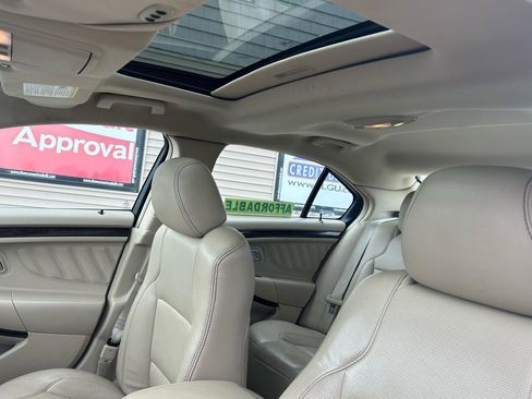 Used 2013 Ford Taurus Limited image 18