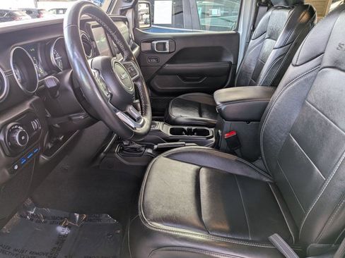 Used 2023 Jeep Wrangler Sahara w/ Cold Weather Group image 11