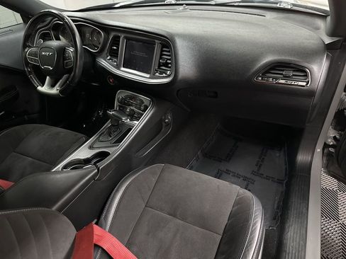 Used 2019 Dodge Challenger SRT Hellcat RWD image 11