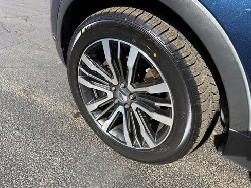 Used 2016 Ford Explorer Platinum image 8