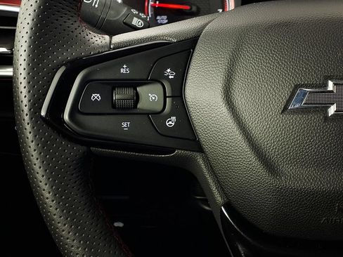 Used 2023 Chevrolet TrailBlazer RS w/ Technology Package FWD image 18