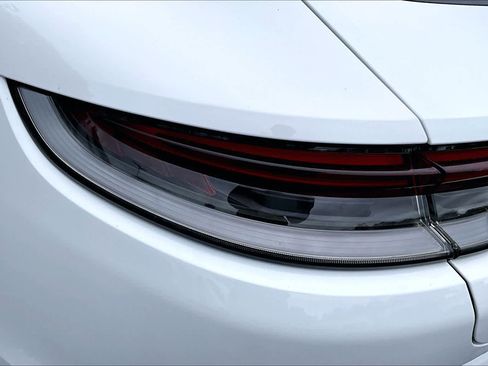 Used 2023 Porsche Panamera RWD image 29