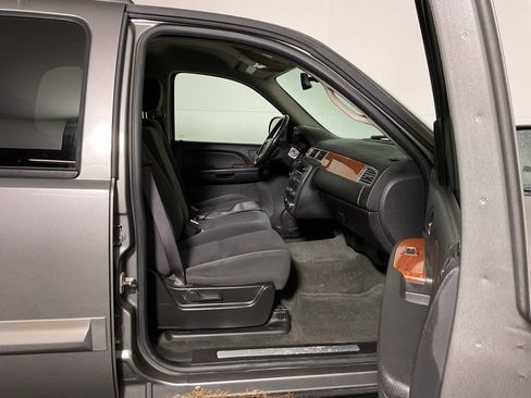 Used 2008 GMC Yukon SLE image 25