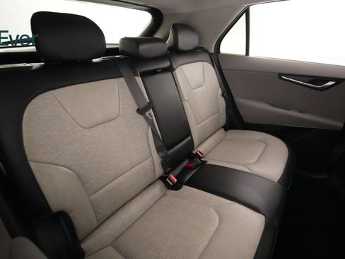 Used 2023 Kia Niro Wave FWD image 5
