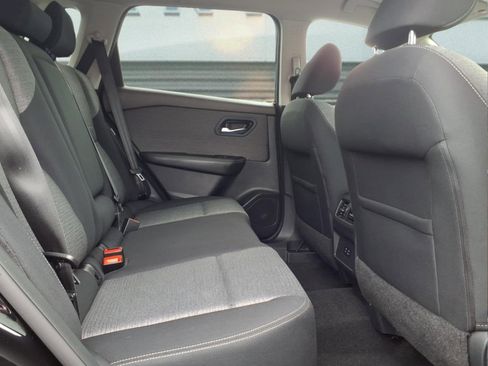 Used 2021 Nissan Rogue SV AWD/4WD image 12