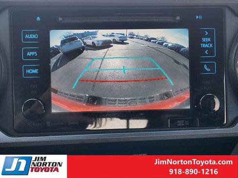 Used 2018 Toyota Tacoma TRD Sport image 20