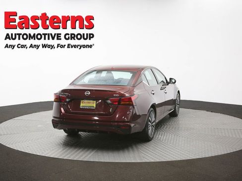 Used 2024 Nissan Altima 2.5 SV FWD image 39