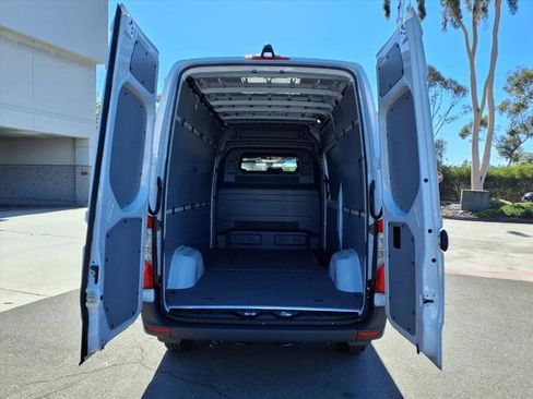 New 2026 Mercedes-Benz Sprinter 2500 image 21