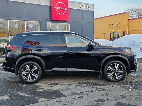 Certified 2025 Nissan Rogue SL w/ Tech Package AWD/4WD image 8