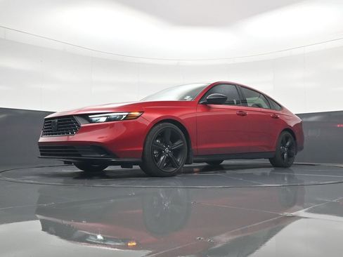 Used 2024 Honda Accord Sport image 19