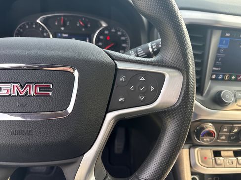 Used 2023 GMC Acadia SLE w/ Driver Convenience Package image 23