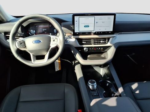 New 2026 Ford Explorer Active w/ Active Comfort Package AWD/4WD image 9