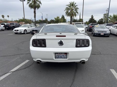 Used 2007 Ford Mustang GT Premium RWD image 4