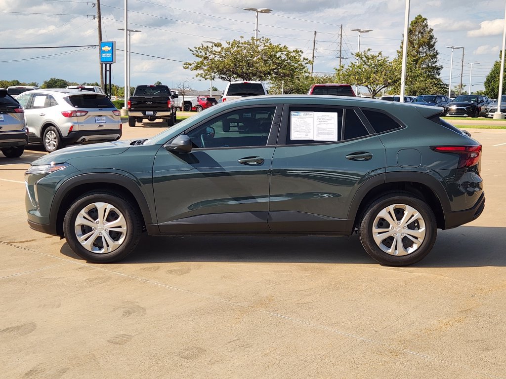 Used 2026 Chevrolet Trax LS w/ Driver Confidence Package FWD image 4