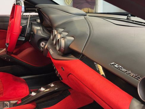 Used 2013 Ferrari F12 Berlinetta image 23