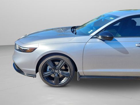 Used 2024 Honda Accord Sport image 31