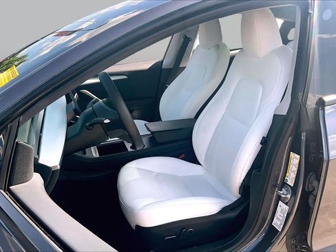 Used 2023 Tesla Model 3 Standard Range RWD image 7