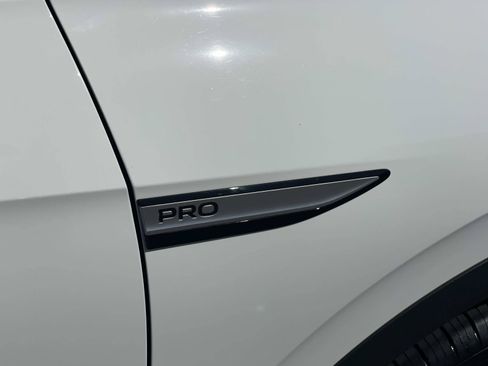 Certified 2023 Volkswagen ID.4 Pro RWD image 7