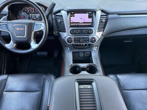 Used 2017 GMC Yukon SLT AWD/4WD image 13