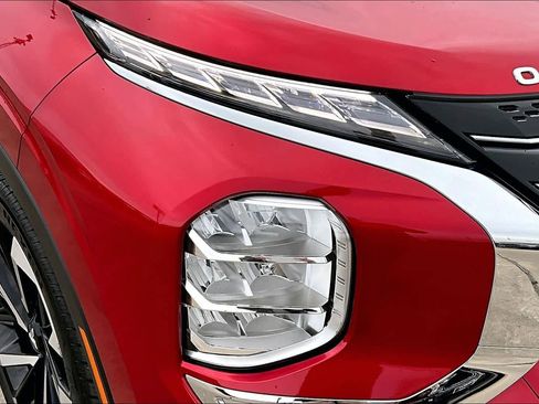 Used 2023 Mitsubishi Outlander SEL image 27