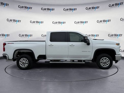 Used 2025 Chevrolet Silverado 2500 LT w/ Convenience Package AWD/4WD image 6