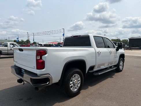 Used 2025 Chevrolet Silverado 2500 LT AWD/4WD image 4