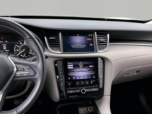 Used 2023 INFINITI QX50 Luxe FWD image 11