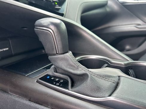 Used 2021 Toyota Camry SE image 16