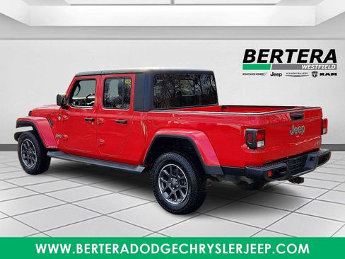 Certified 2020 Jeep Gladiator Overland image 4