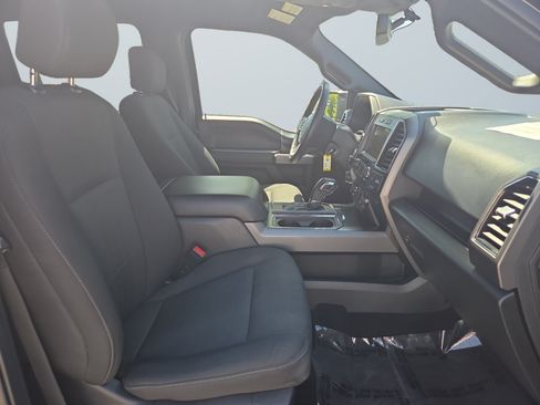 Used 2019 Ford F150 XLT w/ Equipment Group 302A Luxury AWD/4WD image 17