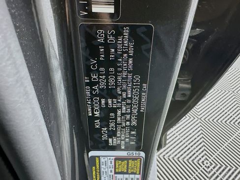 Used 2025 Kia K4 EX image 12