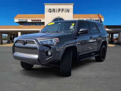 Used 2016 Toyota 4Runner SR5 image 11