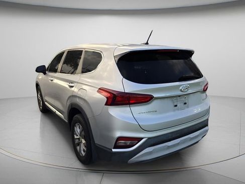 Used 2019 Hyundai Santa Fe SE image 7